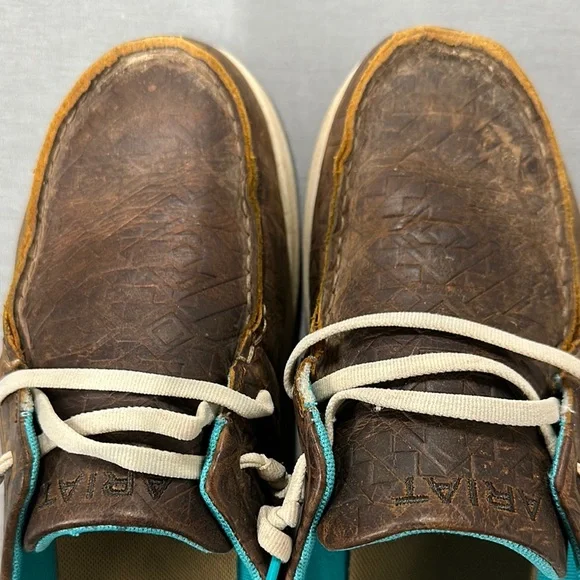 Ariat Embossed Brown Leather Hilos with Turquoise Accents - Picture 4 of 6